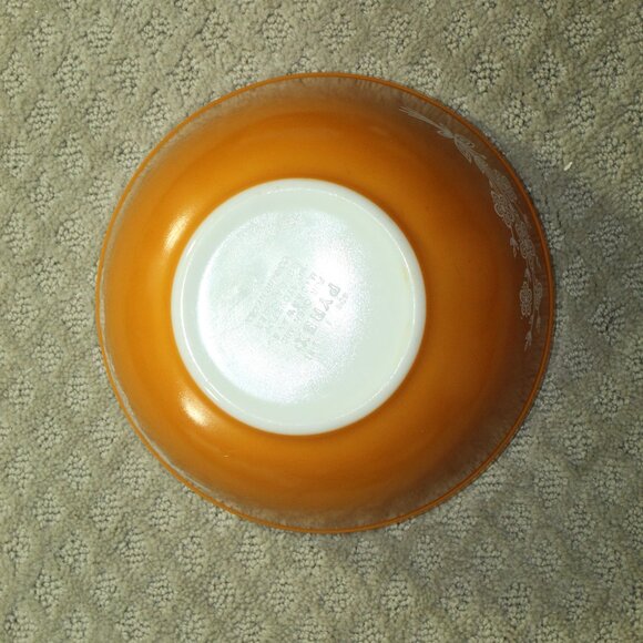 Vintage Pyrex Butterfly Gold Set of 3 Mixing Bowls 401 402 403 - Nesting Design - Picture 4 of 14